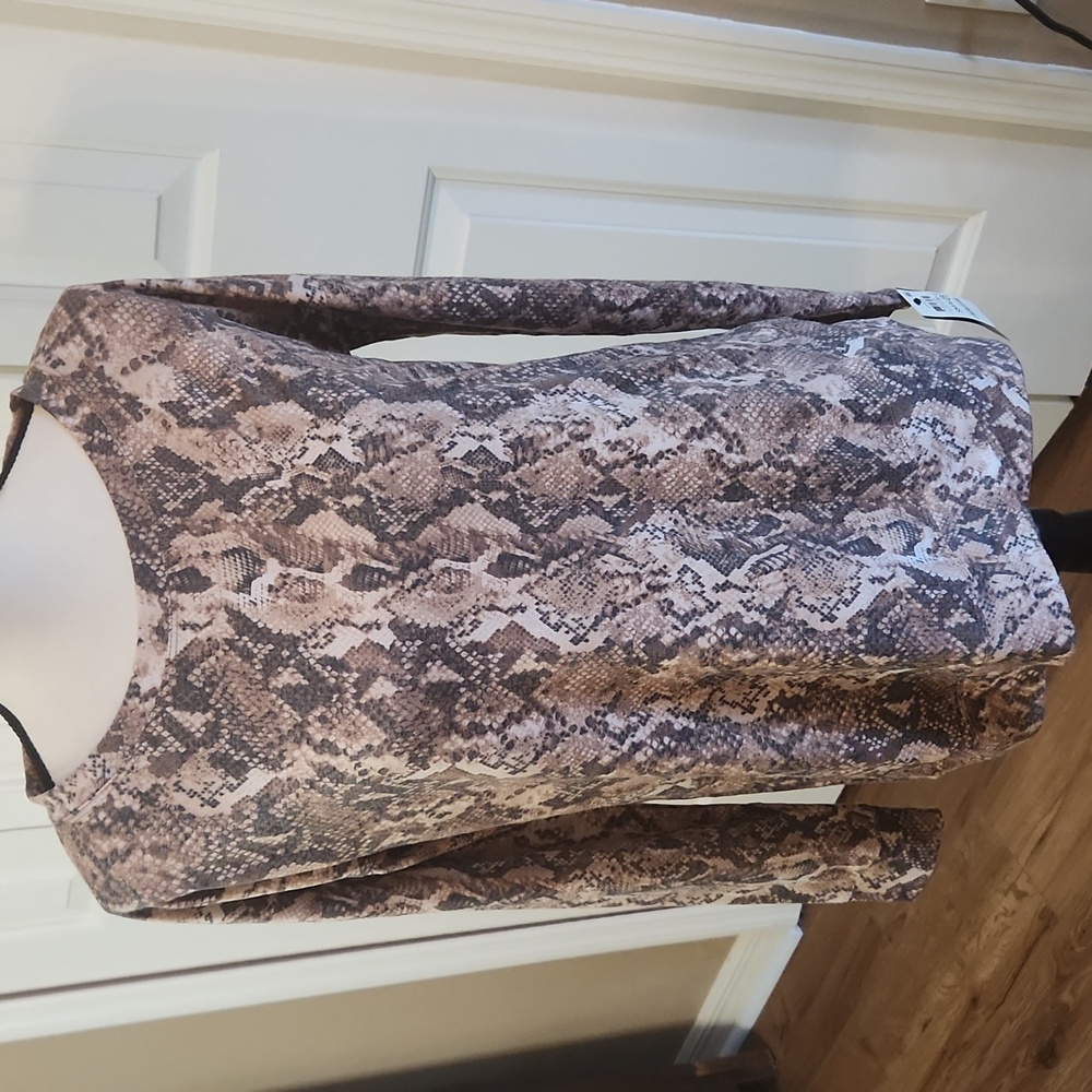 Ideology,  NWT,  Women's Top,  Chocolate Malt color,  Size Small